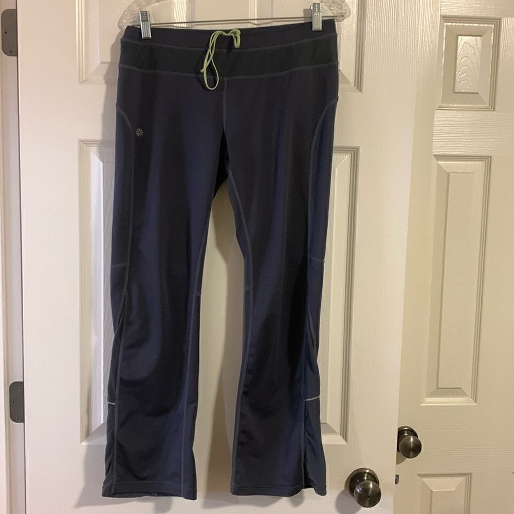 ATHLETA , jogger pants, medium, great condition,